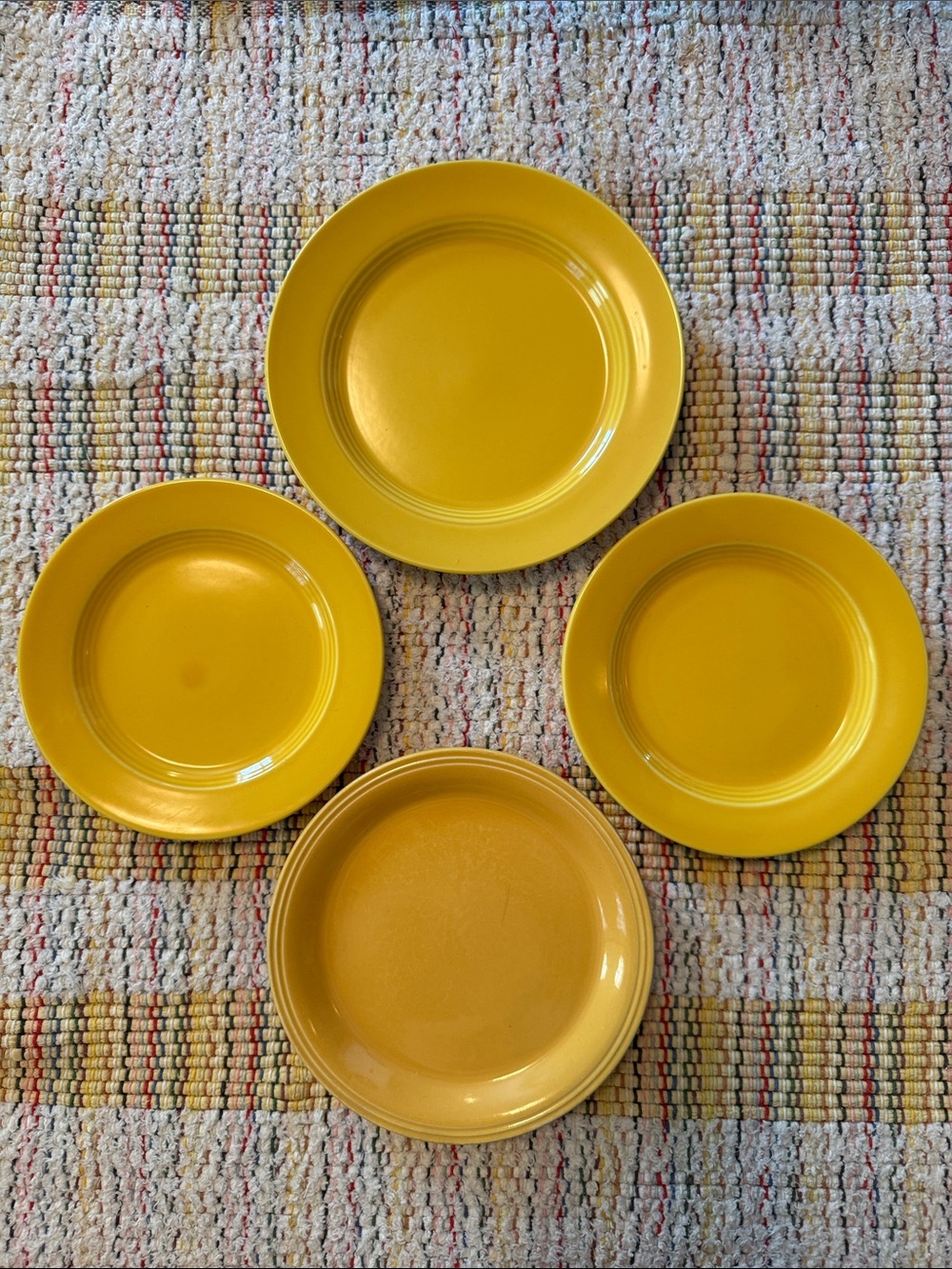 VTG Yellow Harlequin by Fiesta 4-Plate Bundle
